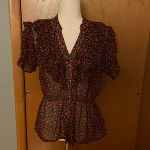 LSTER floral print blouse , size M. Ruffled multicolored. Elastic shorts sleeves